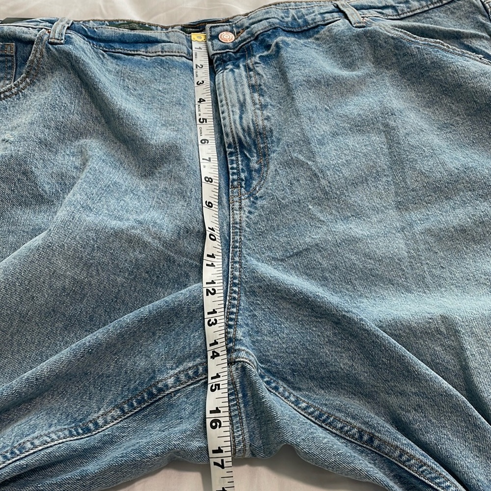 Wild Fable High Rise Tapered Jeans 24 Light Wash Jeans - Picture 6 of 10